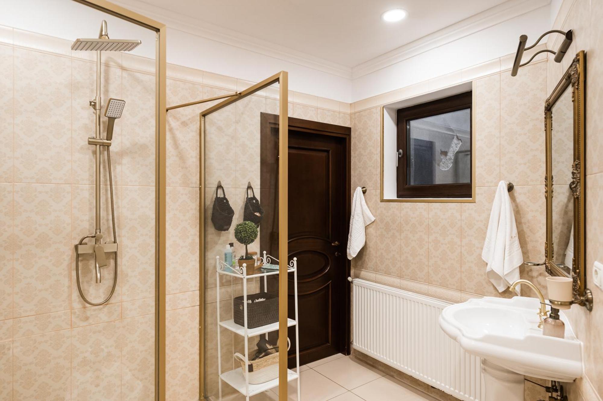 Apollonia Estate Old Town Big And Luxurious Apartment Brasov Exterior photo