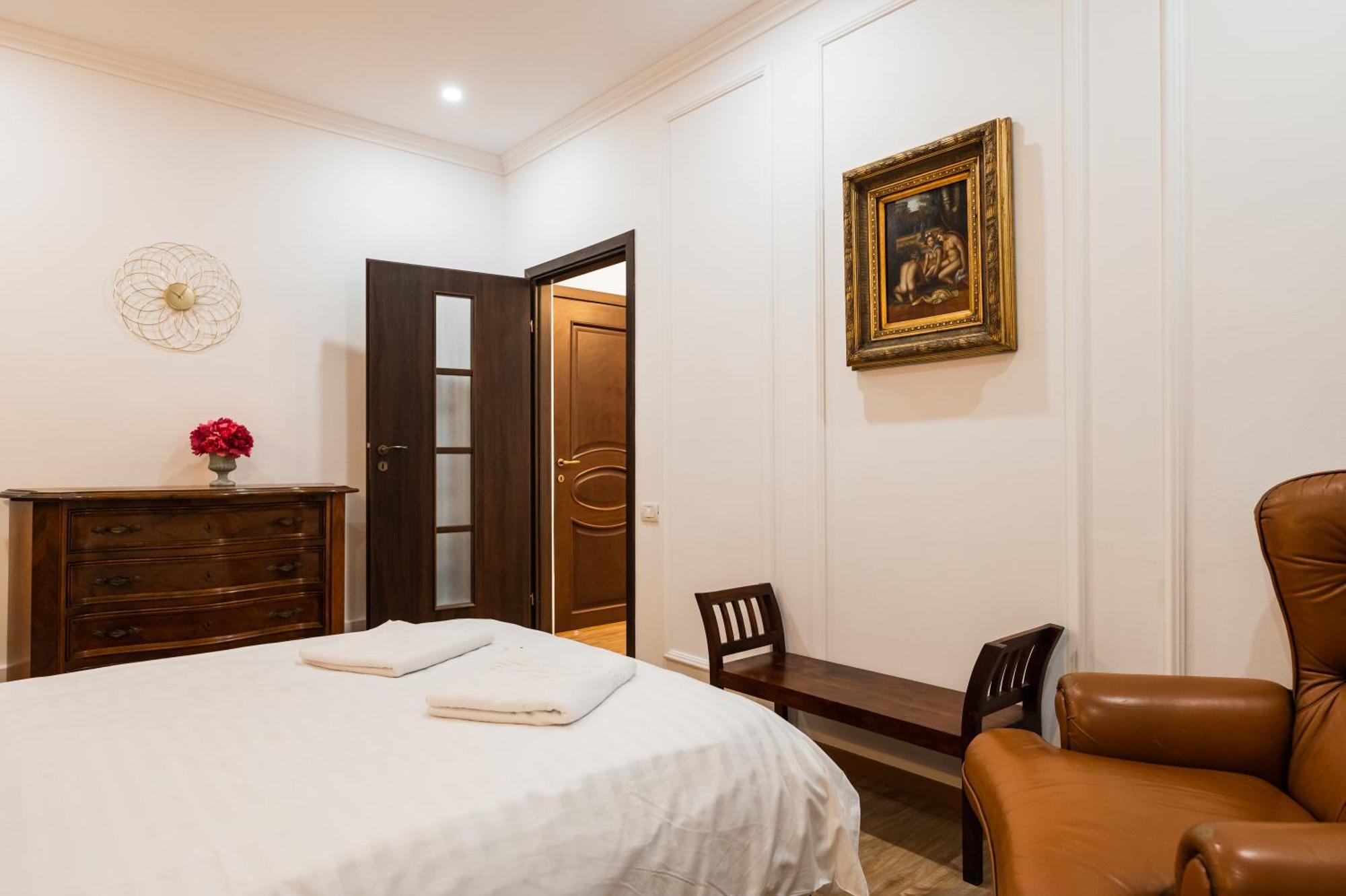 Apollonia Estate Old Town Big And Luxurious Apartment Brasov Exterior photo